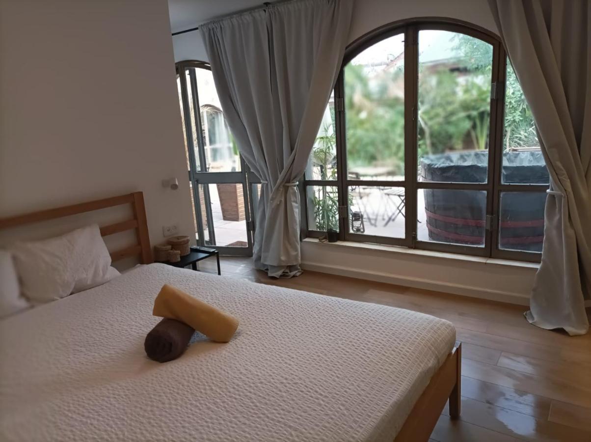 Eilat Stone - Patio אבן אילת - פטיו Apartment Bagian luar foto